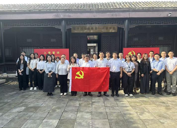 1025169264979488768.png 1025169264979488768.png